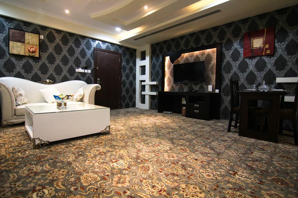 Rest Night Serviced Apartments- Alhamra Riyadh Rom bilde A room at the hotel