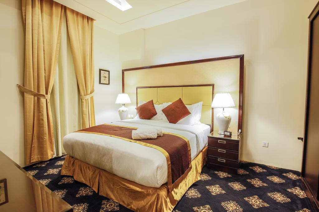 Rest Night Serviced Apartments- Alhamra Riyadh Eksteriør bilde A bedroom at the hotel