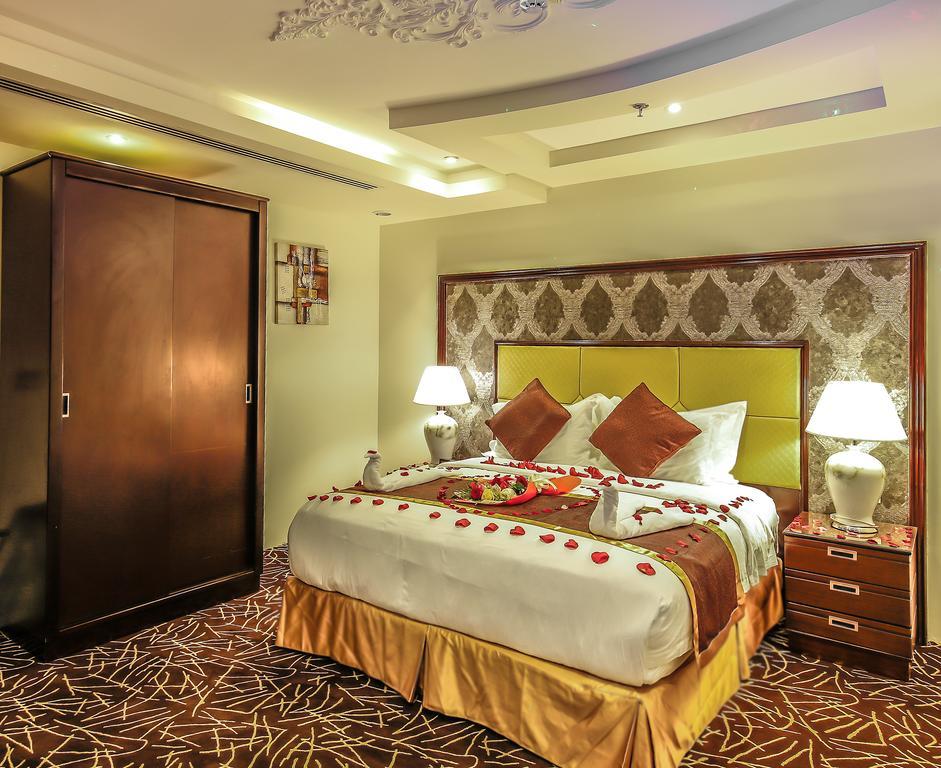 Rest Night Serviced Apartments- Alhamra Riyadh Eksteriør bilde A bedroom at the hotel