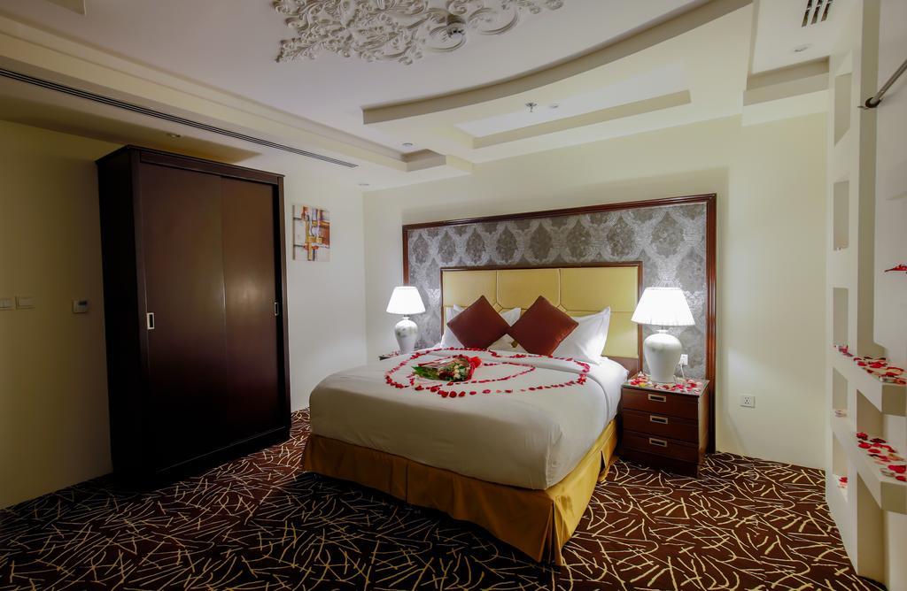 Rest Night Serviced Apartments- Alhamra Riyadh Eksteriør bilde A bedroom at the hotel